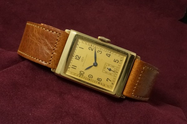 IWC Rectangle Cal-87 Lemon Dial 14K Yellow Gold（OT-03／1935年)の詳細写真1枚目