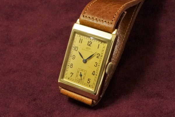 IWC Rectangle Cal-87 Lemon Dial 14K Yellow Gold（OT-03／1935年)の詳細写真2枚目