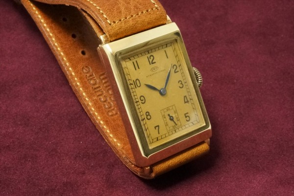 IWC Rectangle Cal-87 Lemon Dial 14K Yellow Gold（OT-03／1935年)の詳細写真3枚目