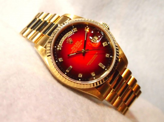 ロレックス Daydate Ref-18238 Red Gradation 10P Dial Sir-A（RD-23／1999年)の詳細写真2枚目